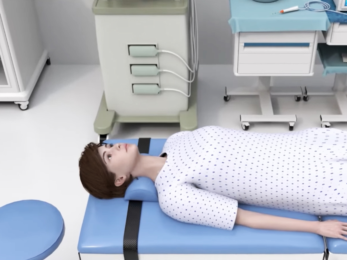 Grafik: Patientin auf dem Operationstisch Grafik: Patientin auf dem Operationstisch